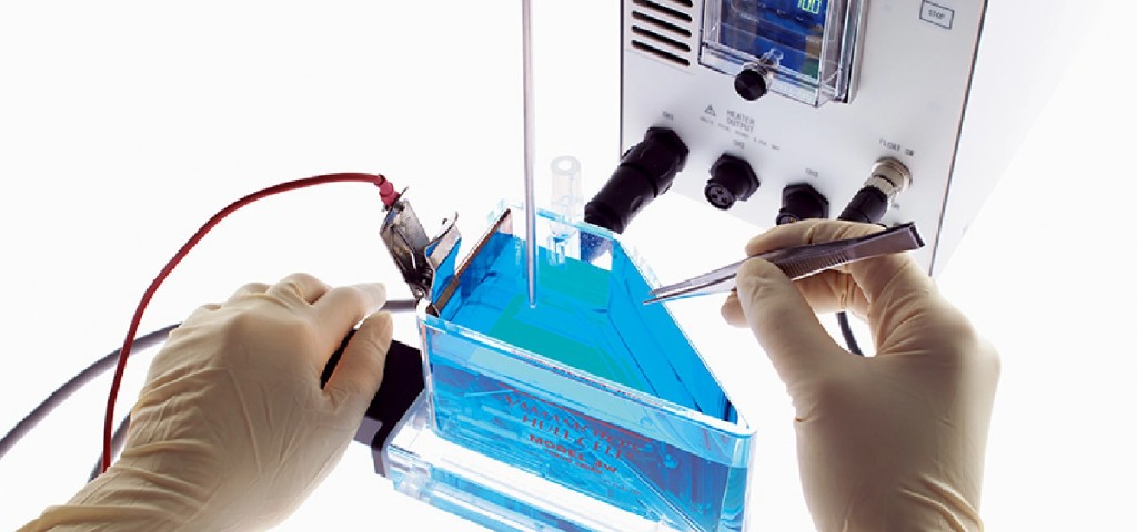 Yamamoto Hull cell with electroplating bath sample for bath analysis